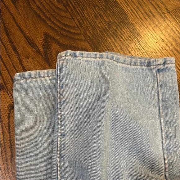 **SHEIN Women's Boyfriend Jeans in Light Blue** - Picture 4 of 4